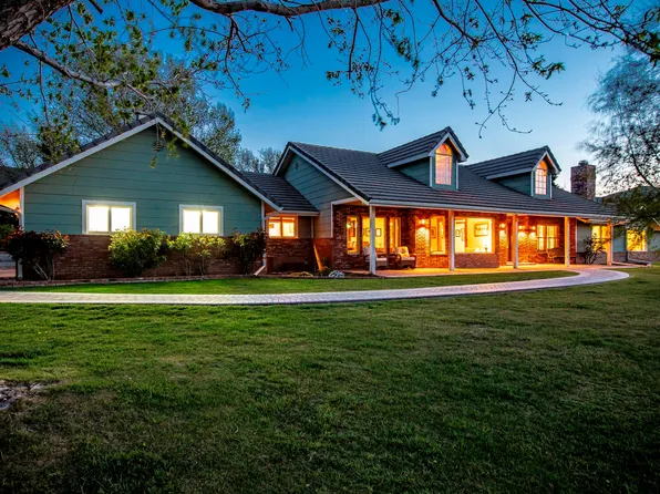 9838 Leona Ave, Leona Valley, CA 93551