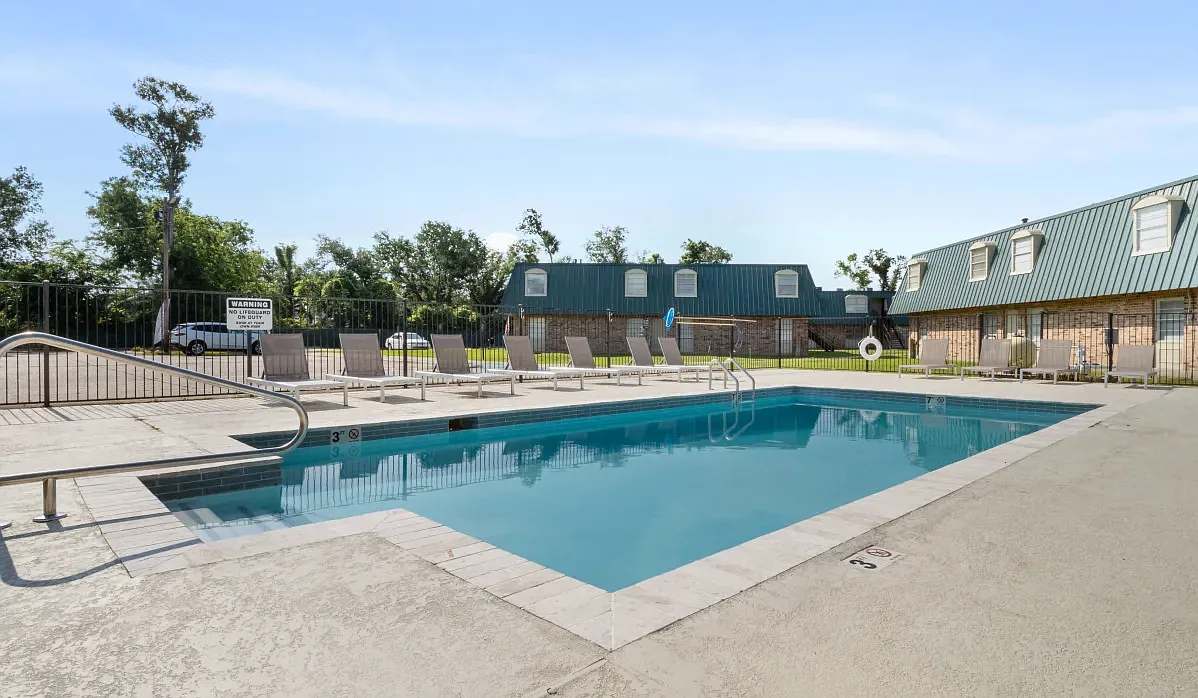 Chandler — Photo 1