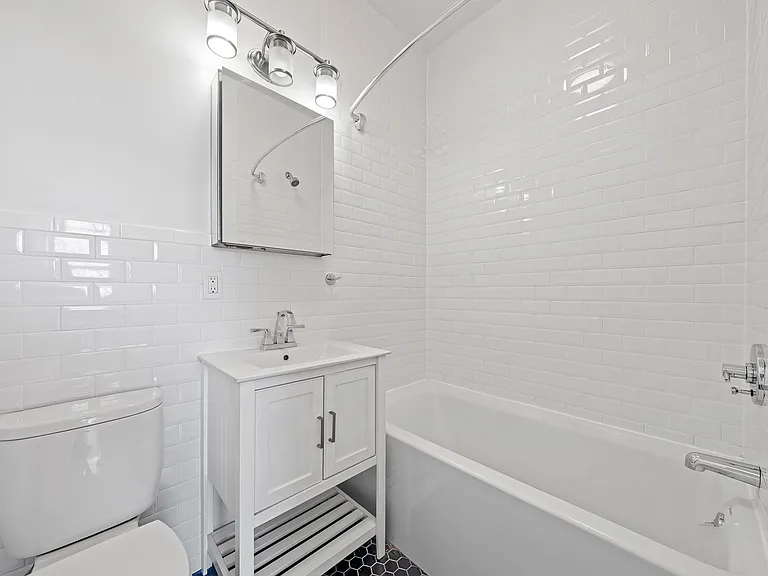 2901 Avenue D #2R — Photo 5