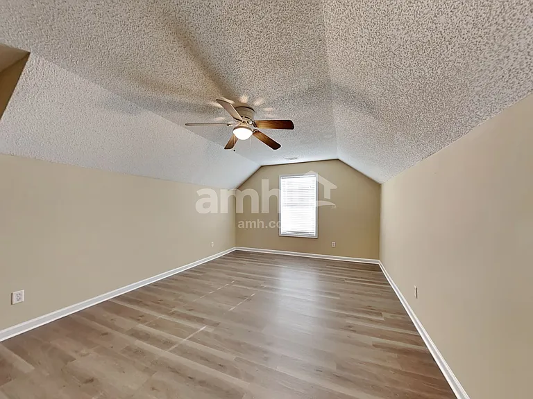 447 The Gables Dr — Photo 21