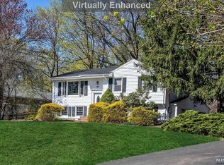 30 Hamilton St, Allendale, NJ 07401