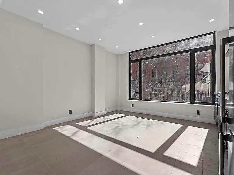 279 S 5th St #1F — Photo 1