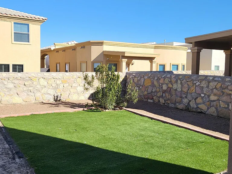 11609 Grotto Bay Ct — Photo 16