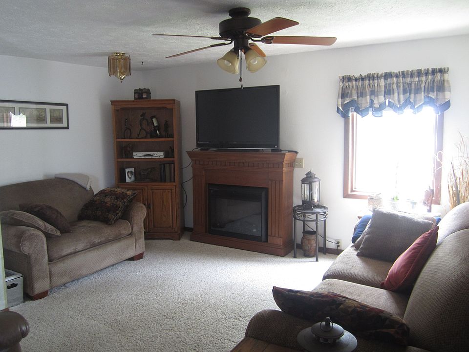 1st image of 357 Lakeshore Dr