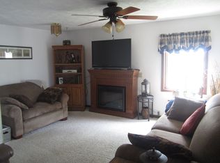 357 Lakeshore Dr, North Sioux City, SD 57049