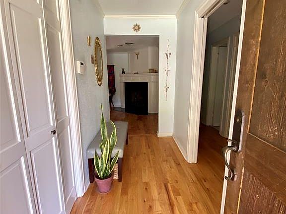 2nd image of 3504 Cordone St