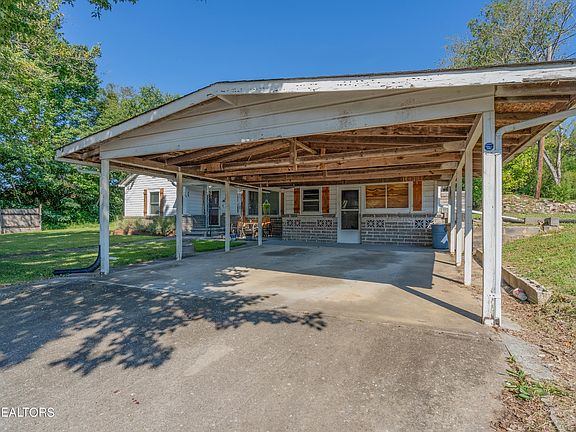 3rd image of 1235 Gallaher Rd