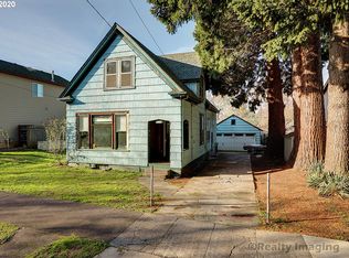 1035 NE Oneonta St, Portland, OR