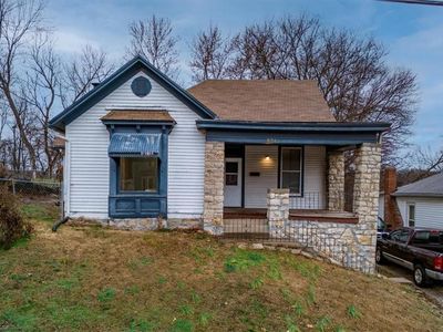 824 Shawnee St, Leavenworth, KS, 66048