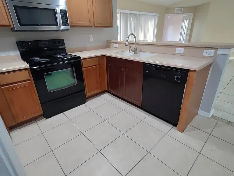 2108 NW 24th Ave — Photo 11
