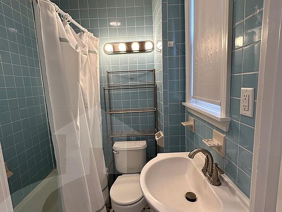 5th image of 388 Somerville Ave