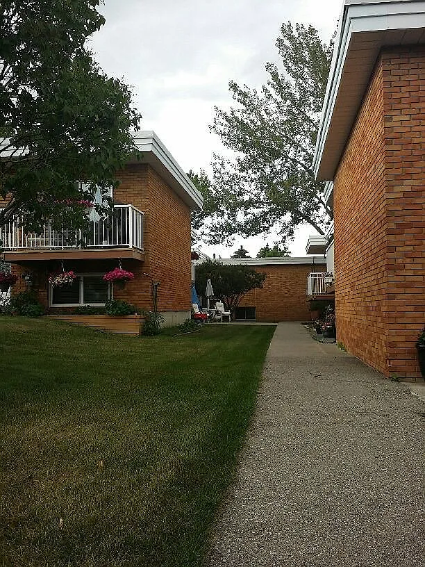 A Great Duplex/ Apartment In "North Haven" — Photo 4