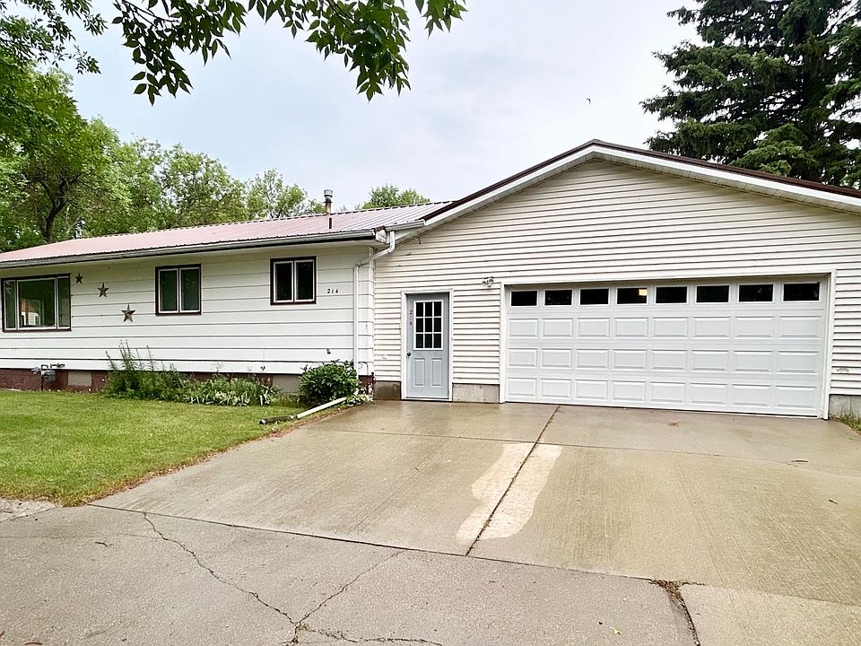 1st image of 214 4th Ave E