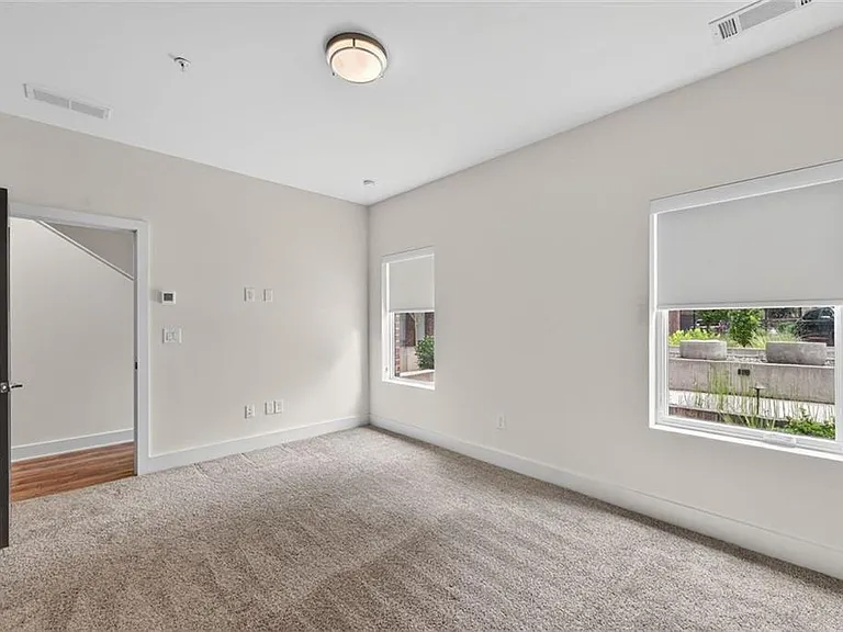 1214 Chelsea Cir NW — Photo 5