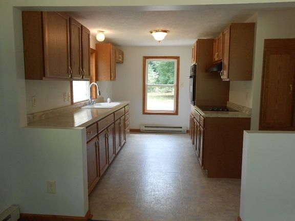 4th image of 10250 Glenwood Ave