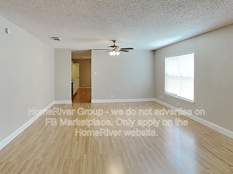 3 bed, 2.0 bath, 1993 sqft, $1,845 — Photo 3