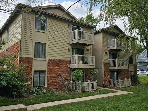 1107 Mariedale Ct APT I, Saint Louis, MO 63122