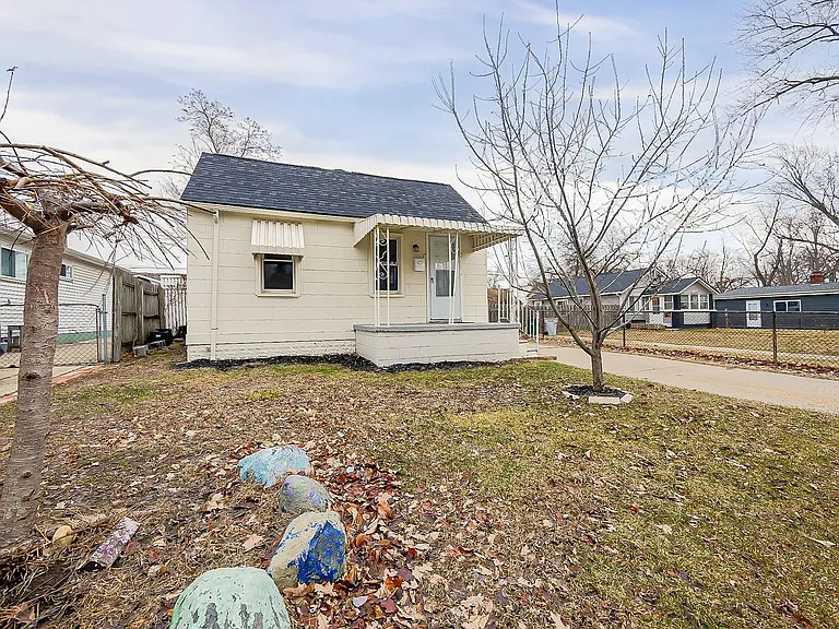 23352 Powell Ave — Photo 27