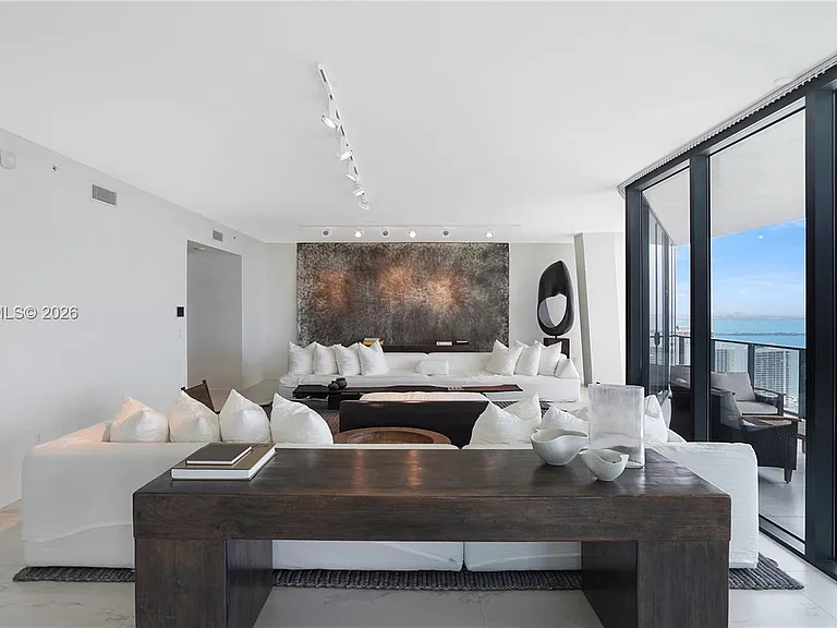1000 Biscayne Blvd #4401 — Photo 7