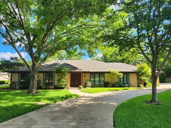 7109 Riverport Rd, Fort Worth, TX 76116