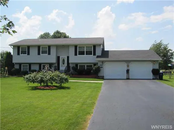 3680 Dickersonville Rd, Ransomville, NY 14131