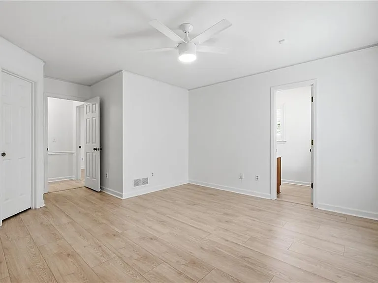 330 Carybell Ln — Photo 20