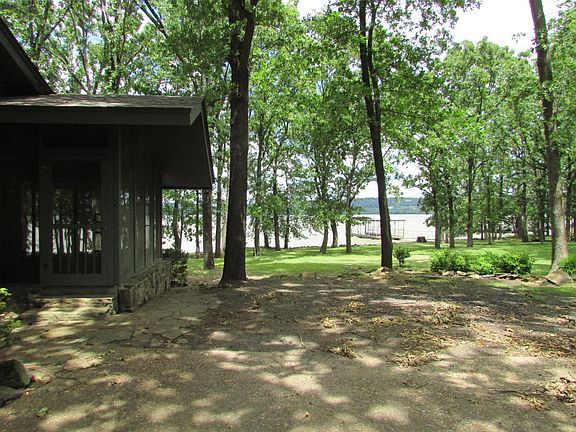 3rd image of 106 Lakeview Dr