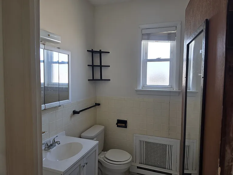 2842 Cedar St #2 — Photo 16