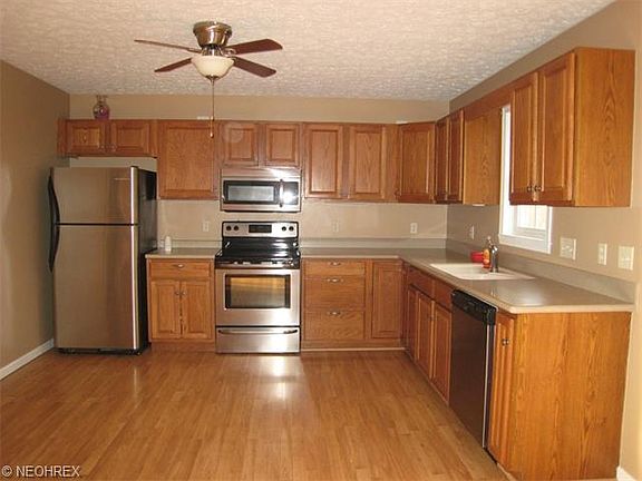 4th image of 16750 Gonzales Ave