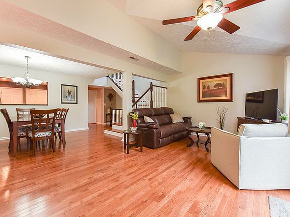 4th image of 8542 Wiltshire Way #13E