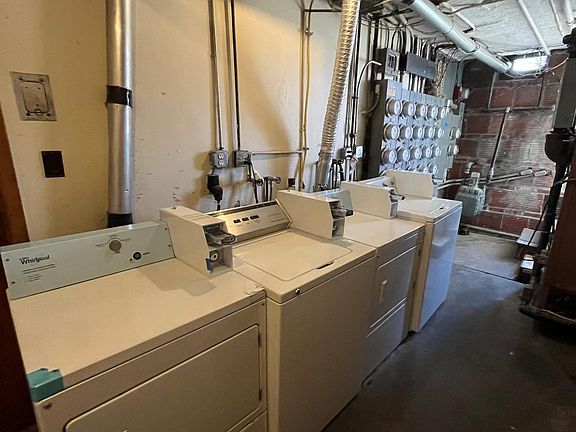 2nd image of 2535 N 49th St #207