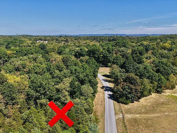 5th image of 50 Coachman Run Rd