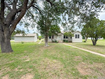 18602 N Prairie, Lytle, TX, 78052