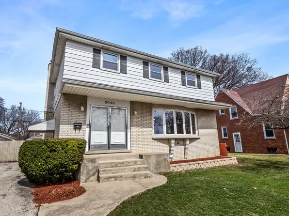 5040 Brummel St, Skokie, IL 60077