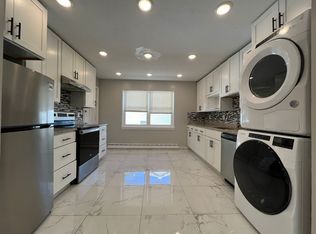 20B7 Sutton Pl #7, Groton, CT 06340