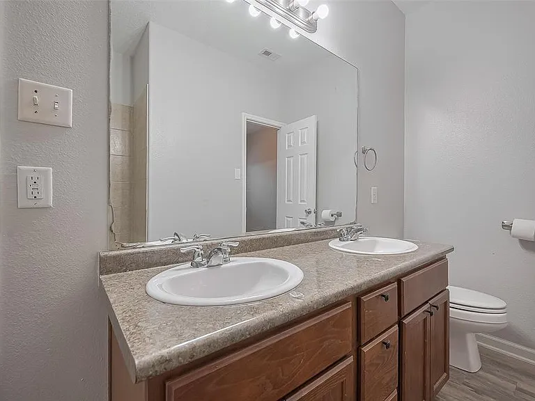 5009 Willow Point Dr — Photo 31