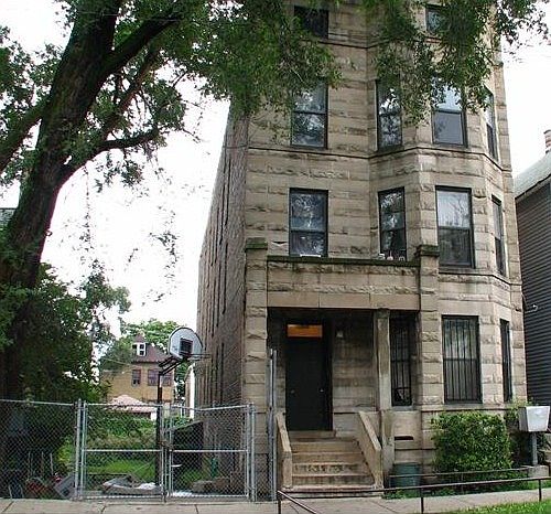 1st image of 8707 S Escanaba Ave APT 1R