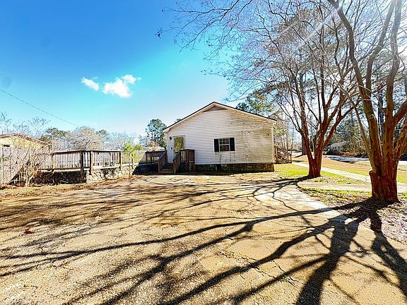 4th image of 2951 Summerhill Rd