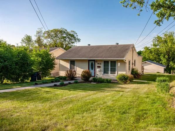 912 Highland Ave, Fergus Falls, MN 56537