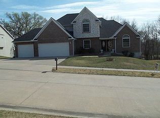 608 Tiffany Ln, Fort Scott, KS 66701