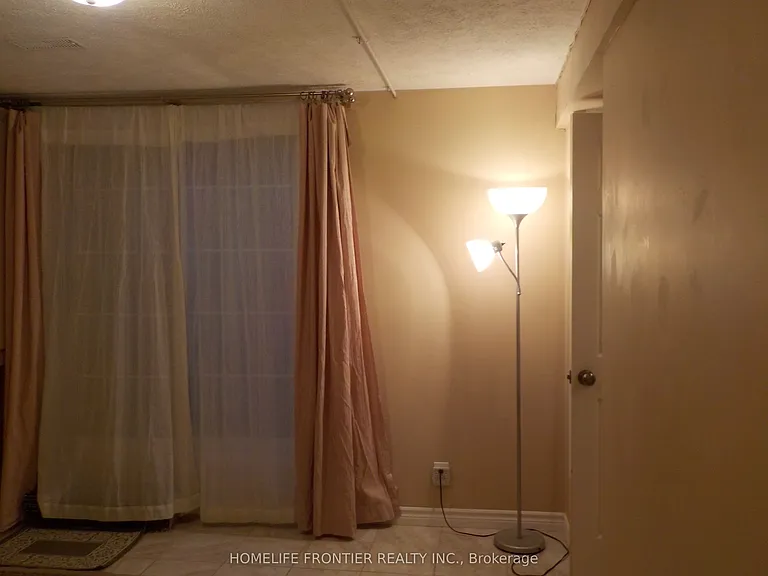 248 Shuter St — Photo 21
