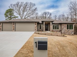 1 Glen Elgin Ct, Bella Vista, AR 72715