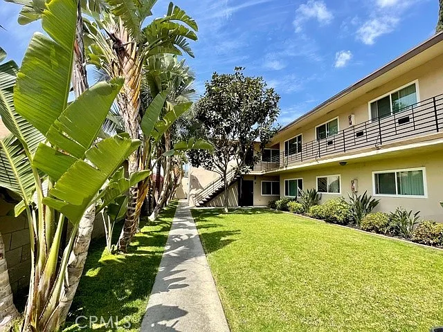 12425 Harris Ave #1