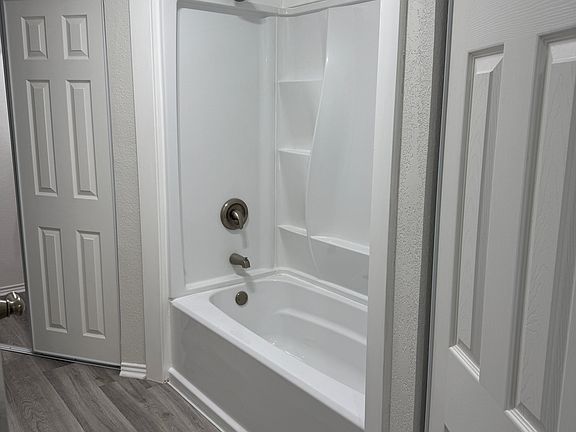 4th image of 1088 W Hills Ter