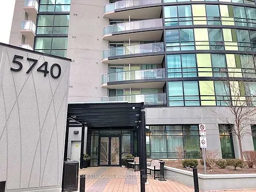 5740 Yonge St Photo 1