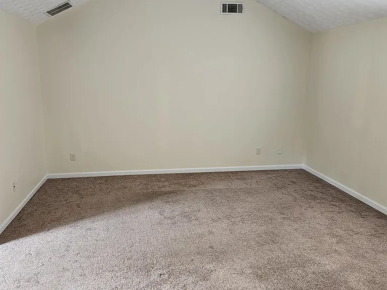 185 Hunters Trce — Photo 3