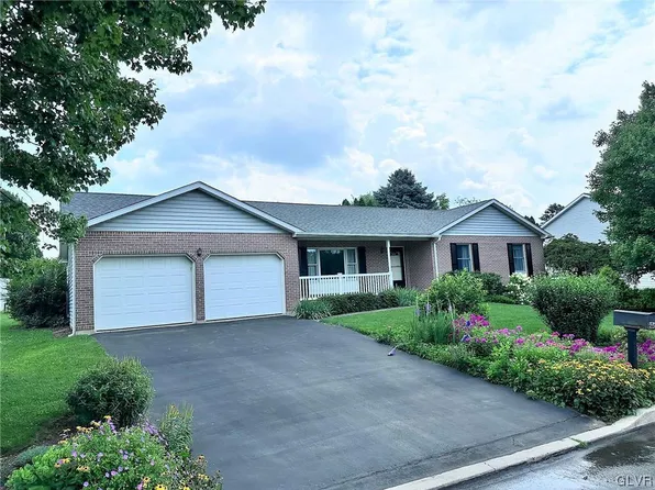 208 Aster St, Nazareth, PA 18064