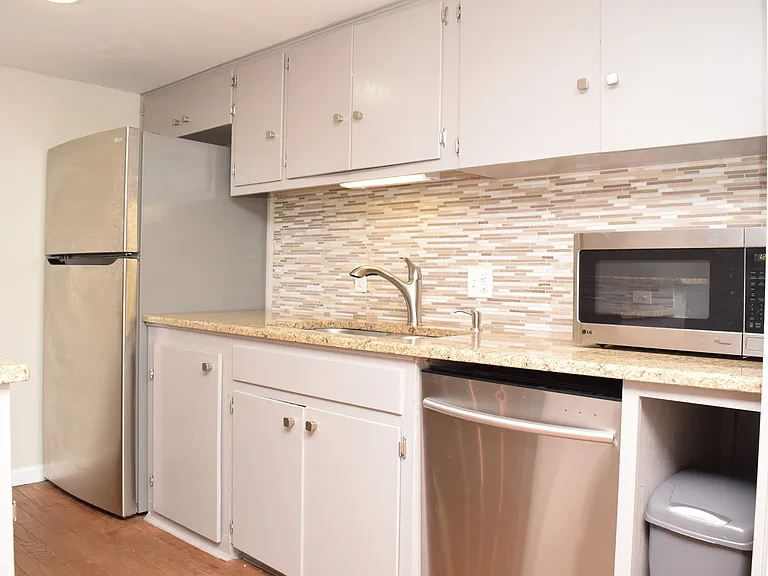 5601 Woodrow Ave #102 — Photo 8
