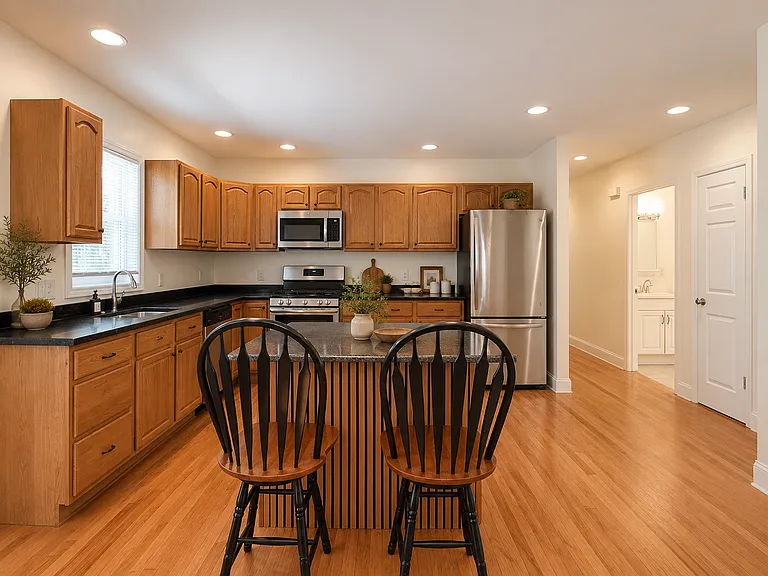 17 Tremlett St #1 — Photo 13