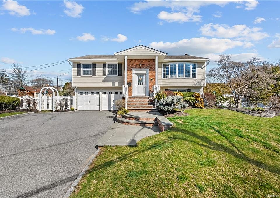 47 Duck Lane, West Islip, NY 11795 Zillow